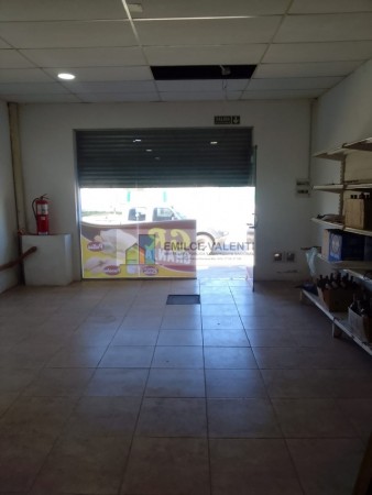 VENTA  DE 2 LOCALES COMERCIALES